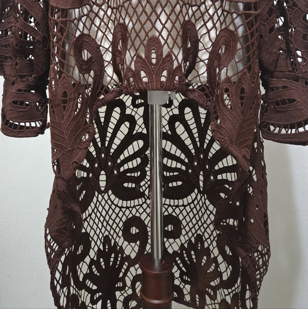 Boston Proper Chocolate Brown Crochet Lace High-Low Top Mock Neck Size Medium - Picture 3 of 13